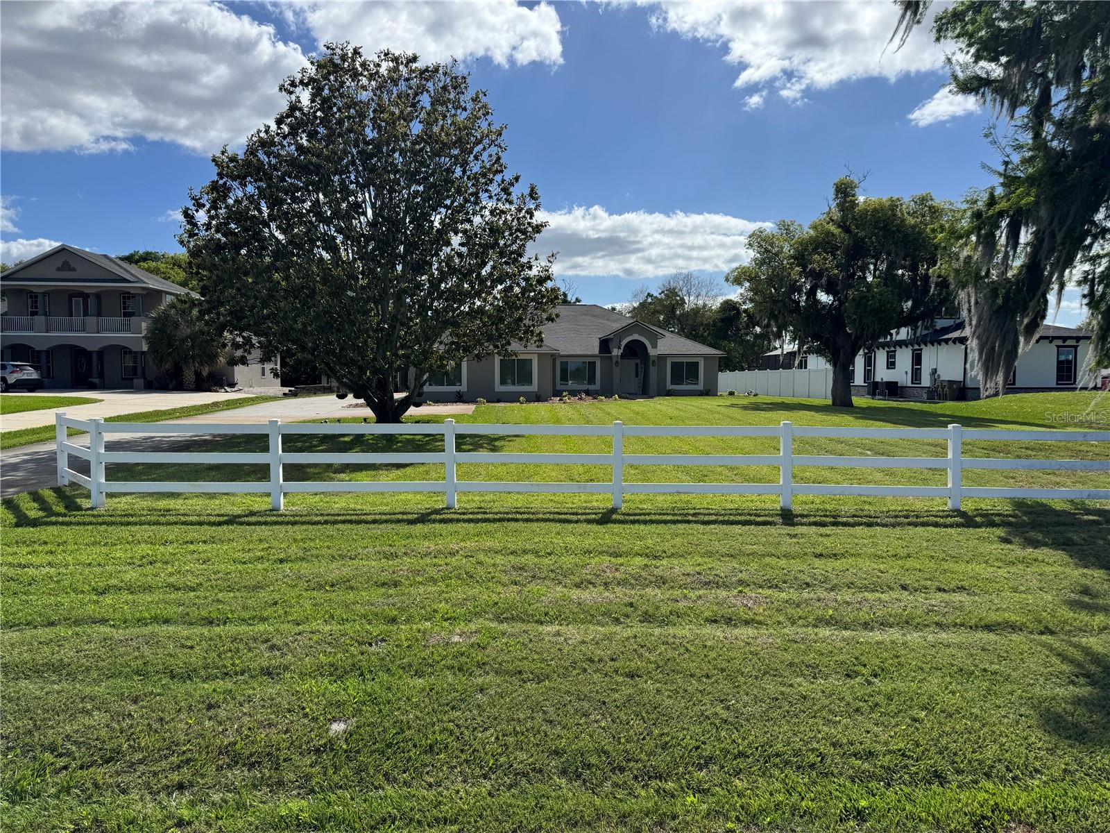 Image 31 of 51 For 1378 Lake Shore Boulevard