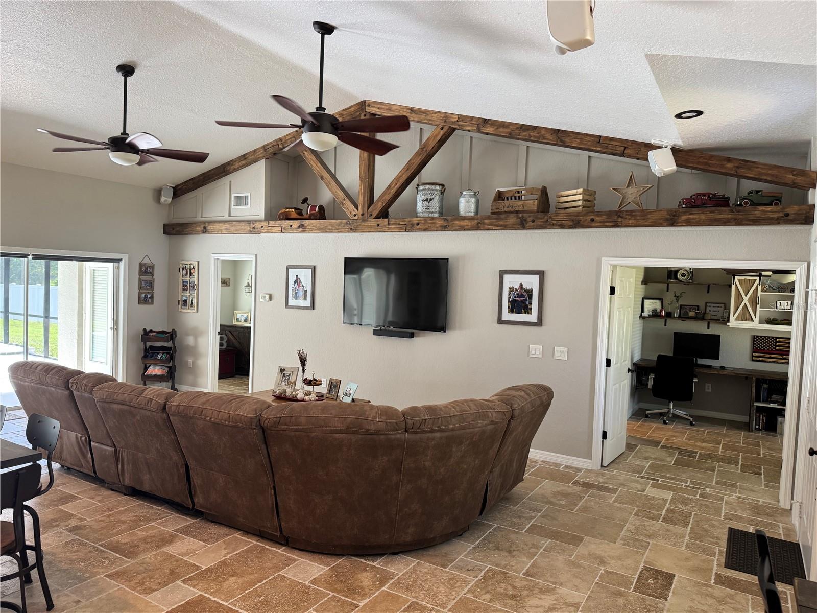 Image 9 of 51 For 1378 Lake Shore Boulevard