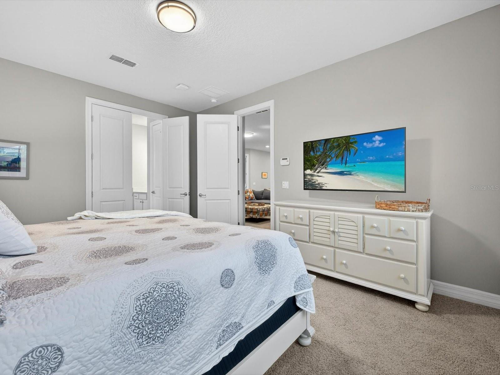 Image 15 of 38 For 11708 Meadow Grove Circle