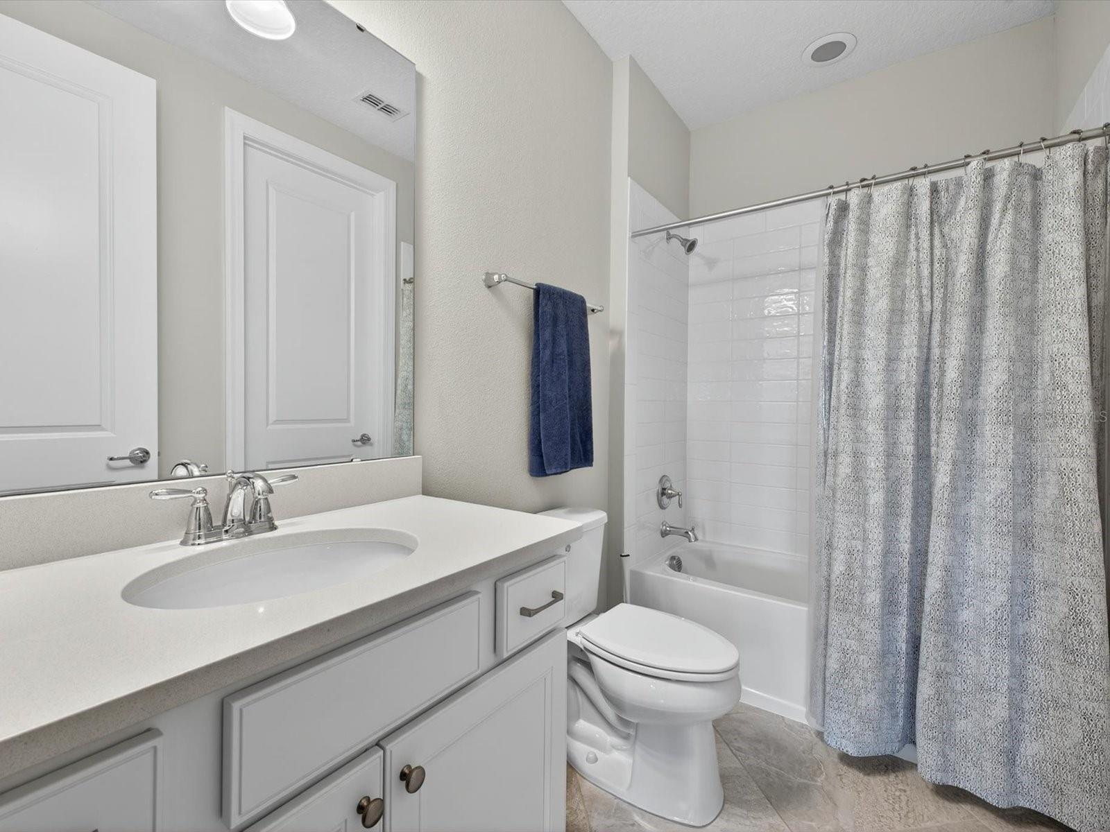 Image 22 of 38 For 11708 Meadow Grove Circle