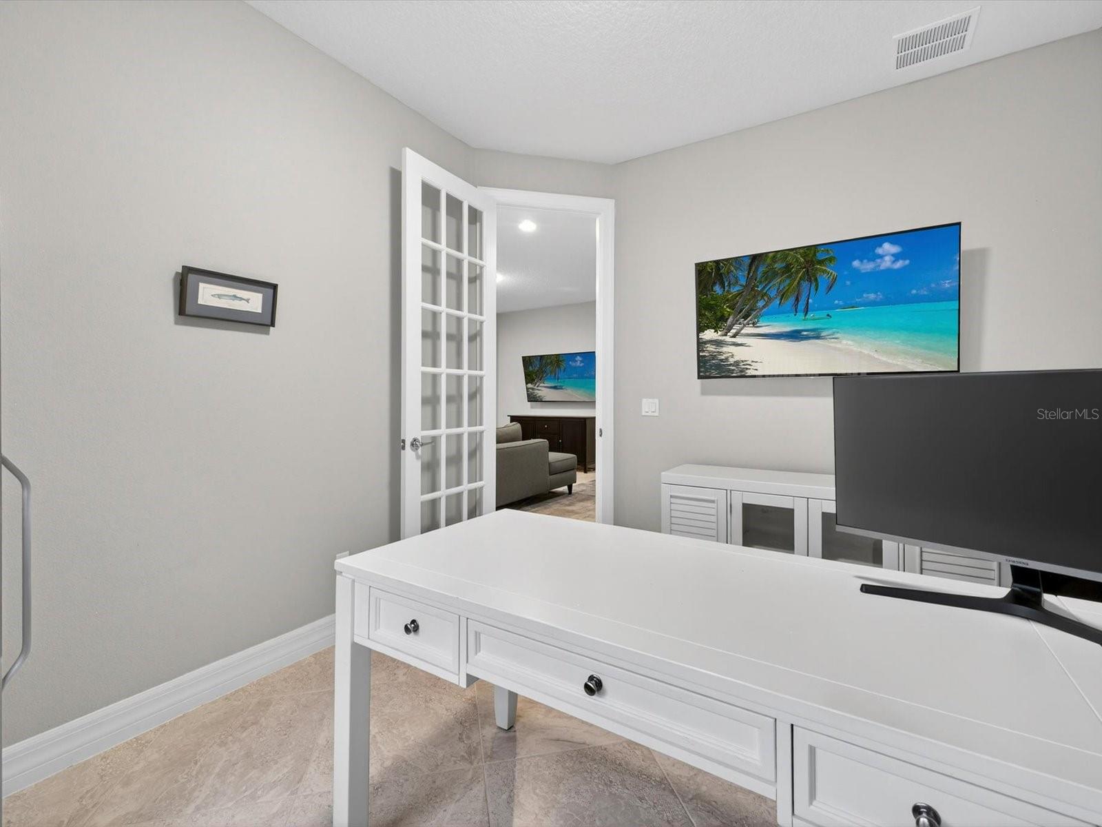 Image 31 of 38 For 11708 Meadow Grove Circle