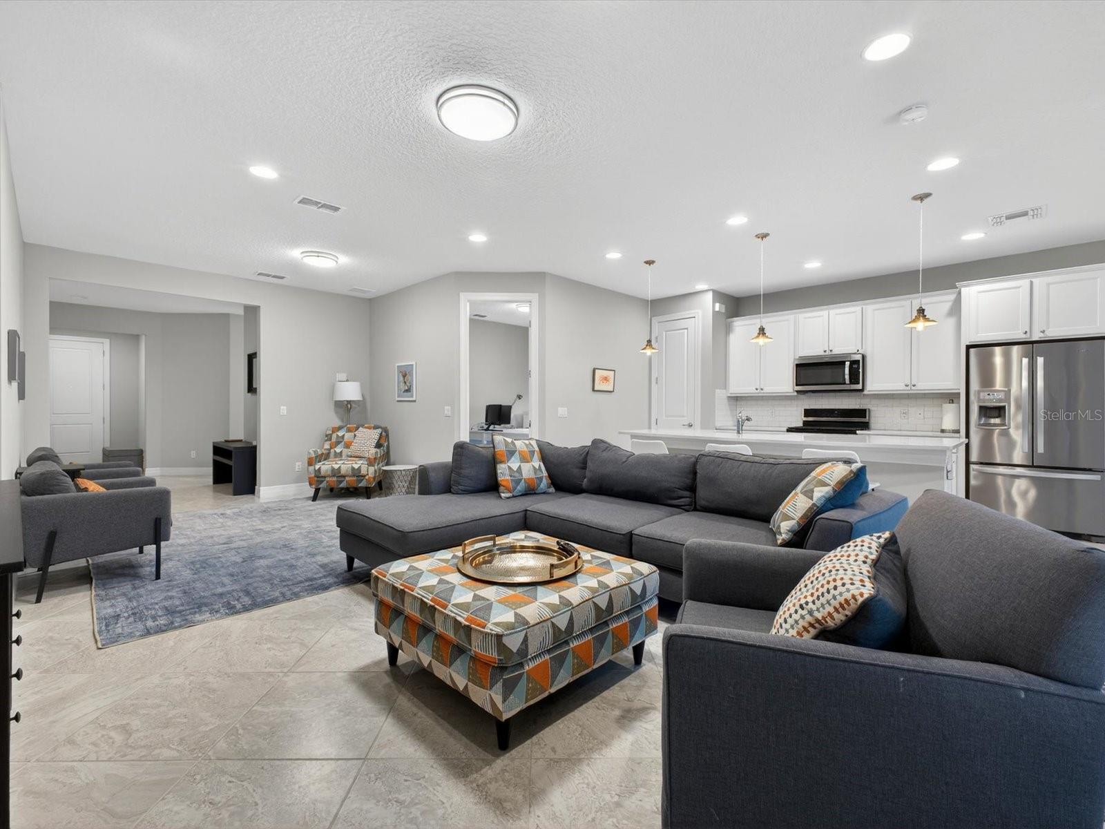 Image 7 of 38 For 11708 Meadow Grove Circle