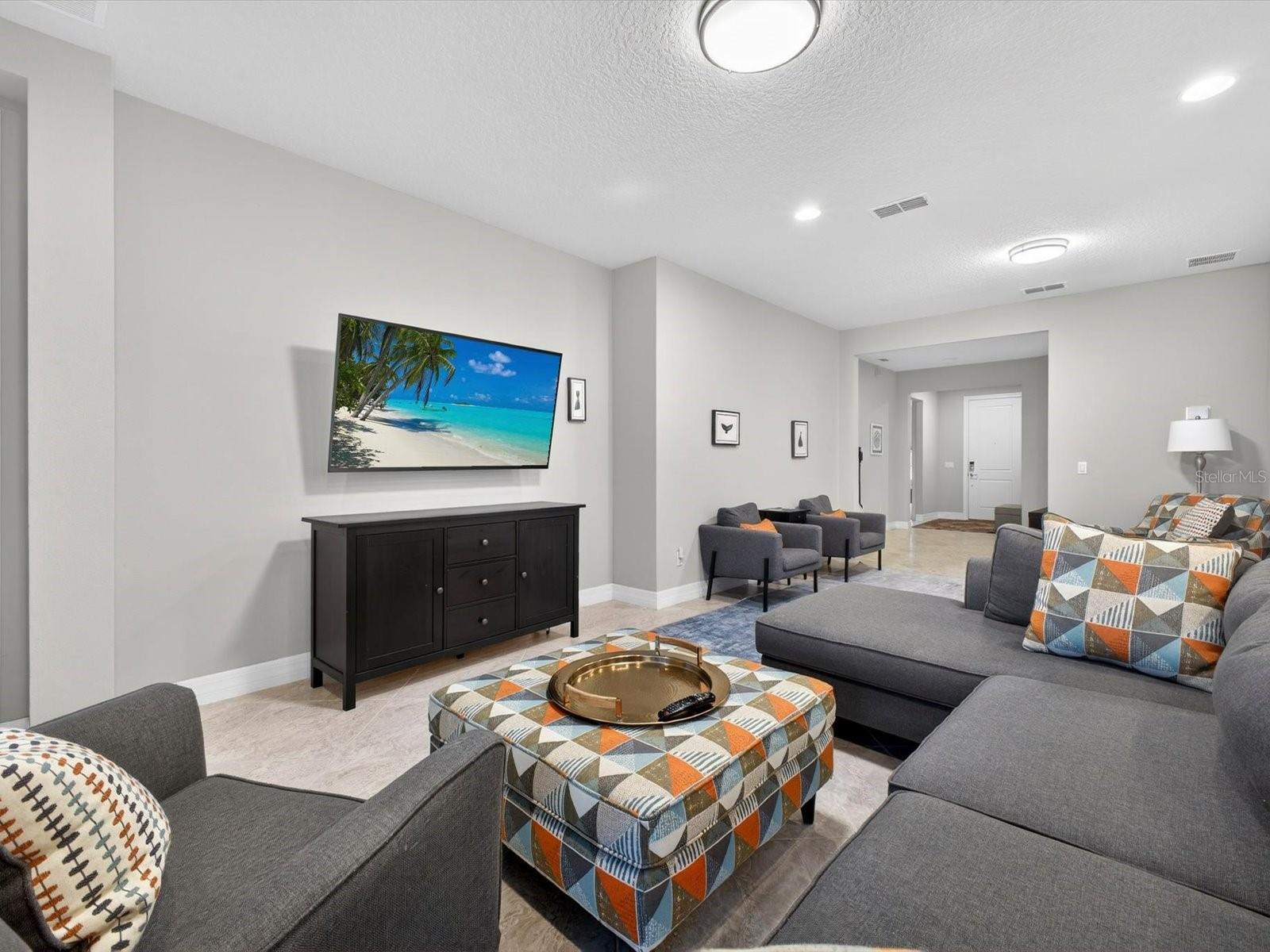 Image 8 of 38 For 11708 Meadow Grove Circle