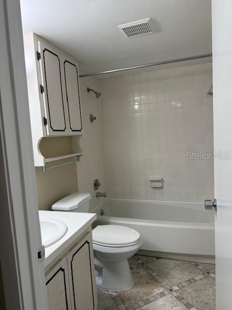 Image 13 of 22 For 130 Jasmine Woods Court 9d