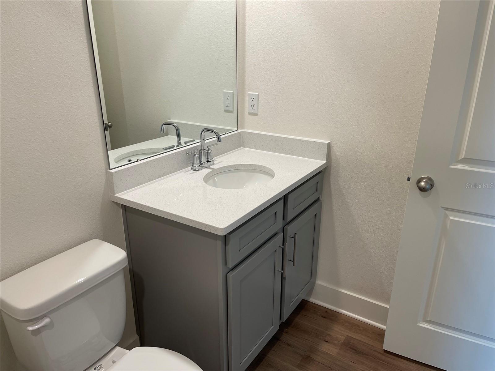 Listing photo id 8 for 3809 Daybreak Run Loop