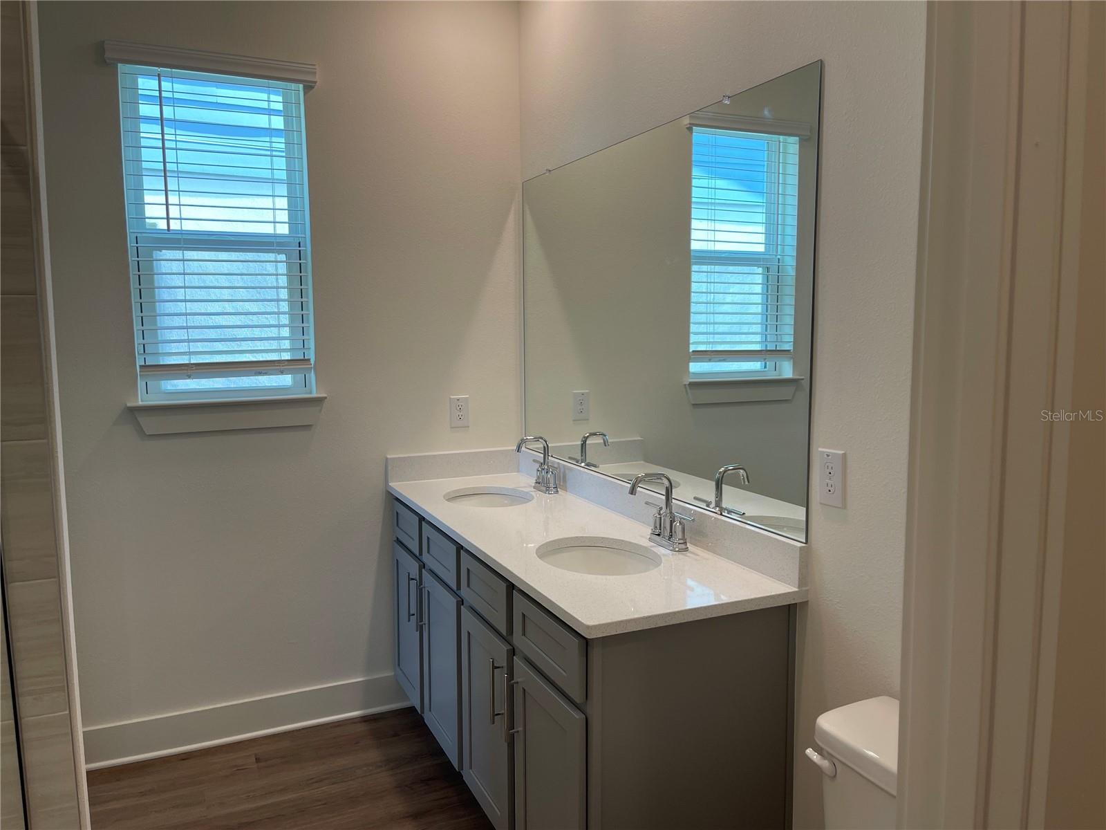 Listing photo id 5 for 3809 Daybreak Run Loop