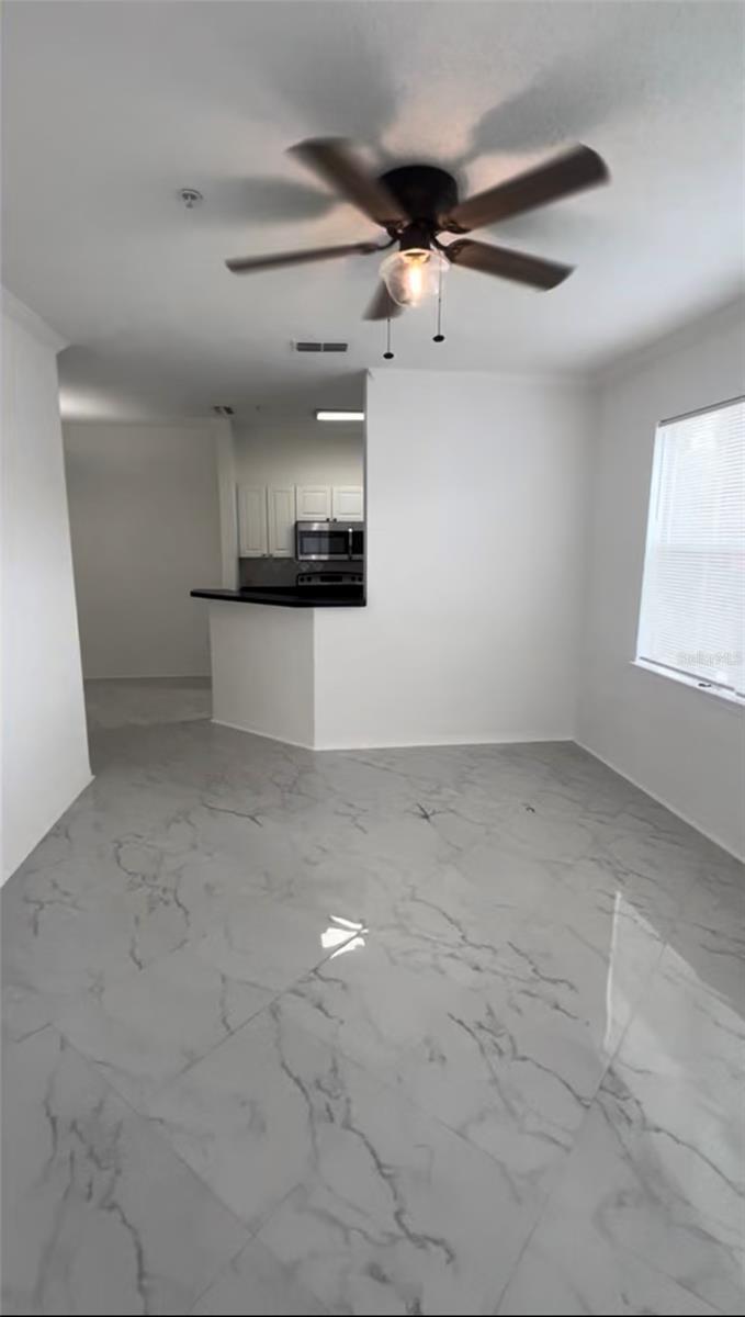 Image 10 of 25 For 18001 Richmond Place Drive 227