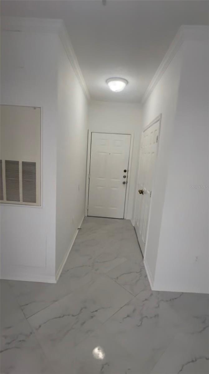 Image 12 of 25 For 18001 Richmond Place Drive 227