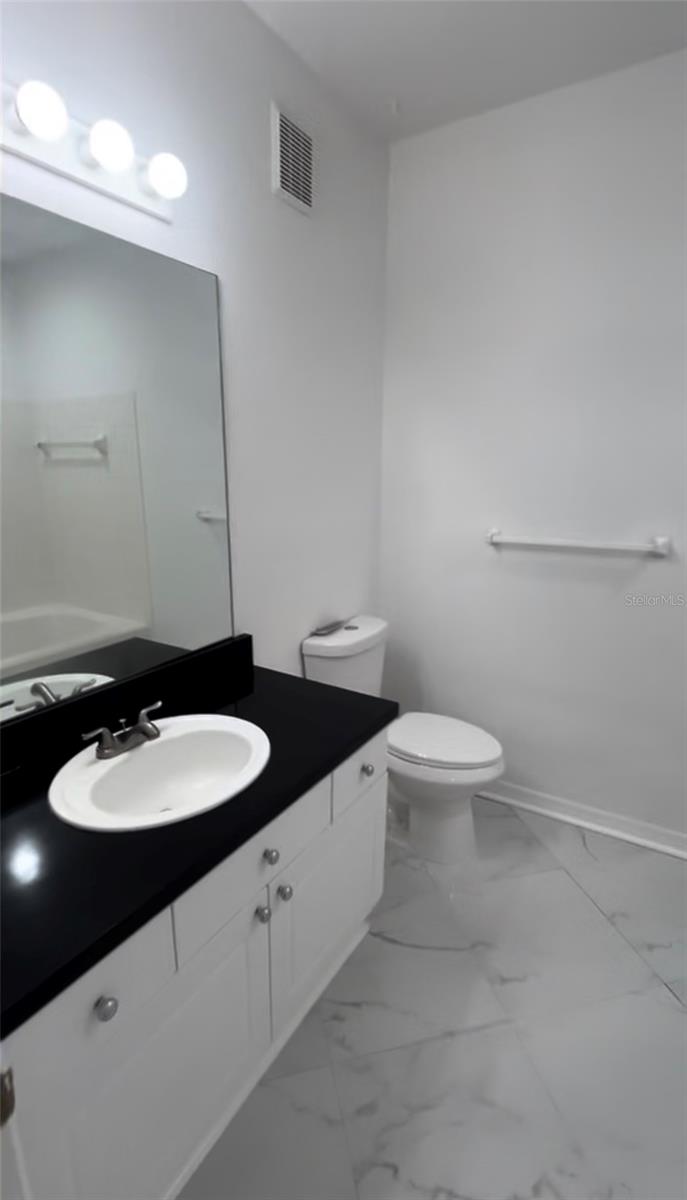 Image 14 of 25 For 18001 Richmond Place Drive 227