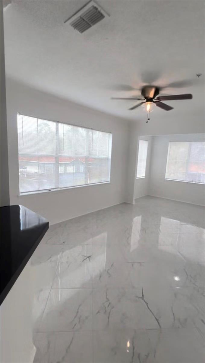 Image 7 of 25 For 18001 Richmond Place Drive 227