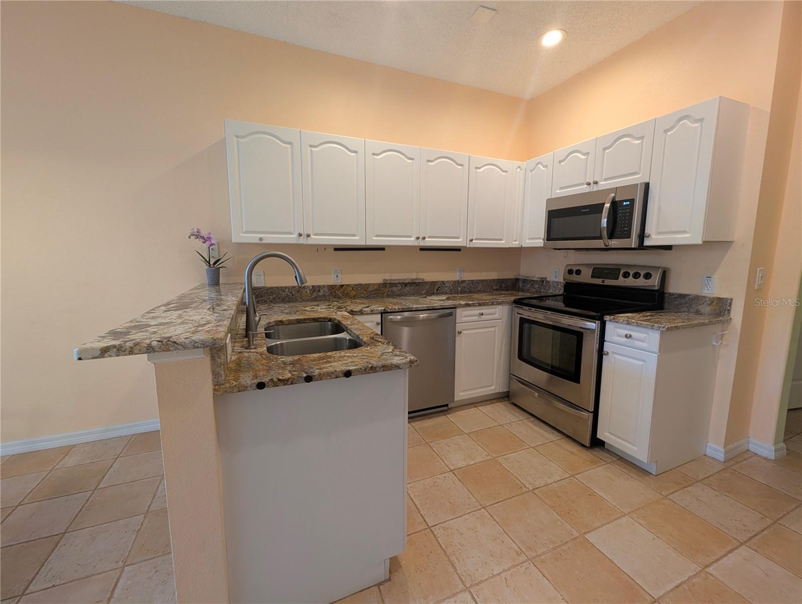 Image 13 of 41 For 2983 Covewood Place