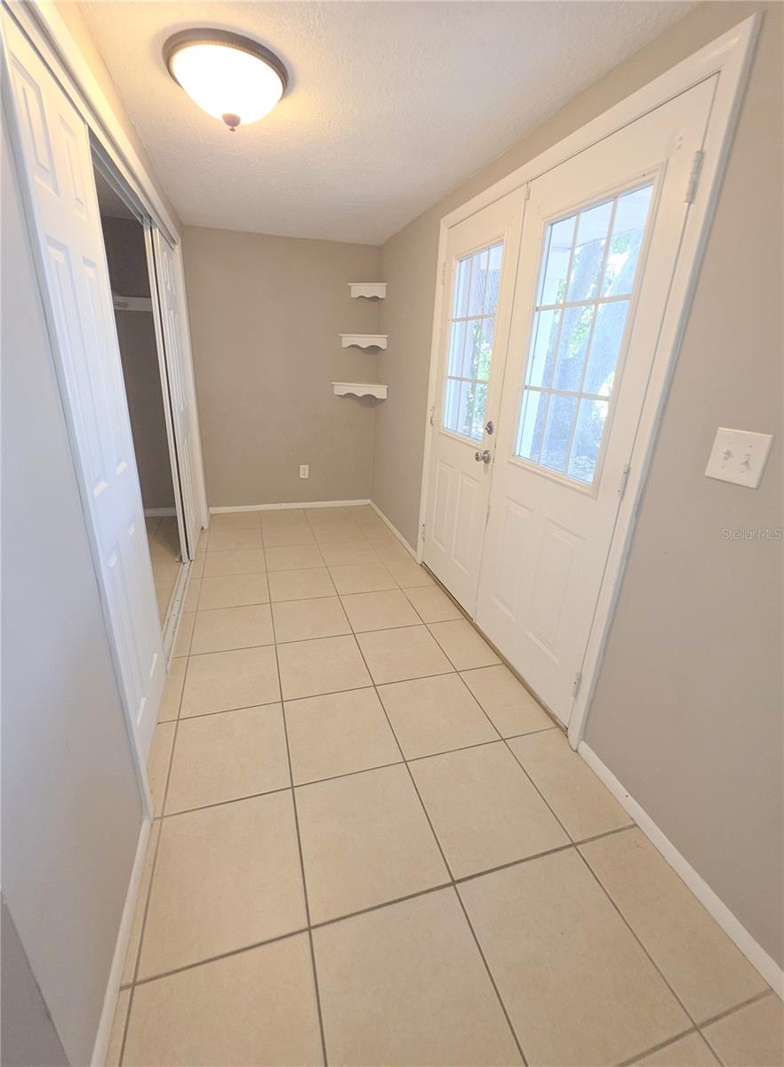 Image 12 of 29 For 3853 Stratfield Drive