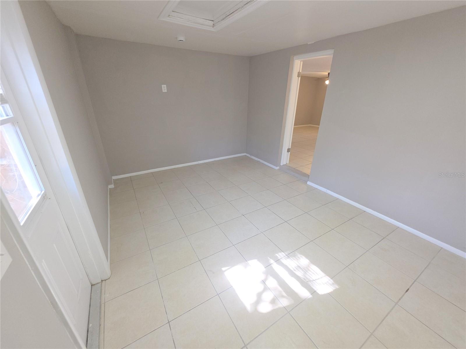 Image 14 of 29 For 3853 Stratfield Drive