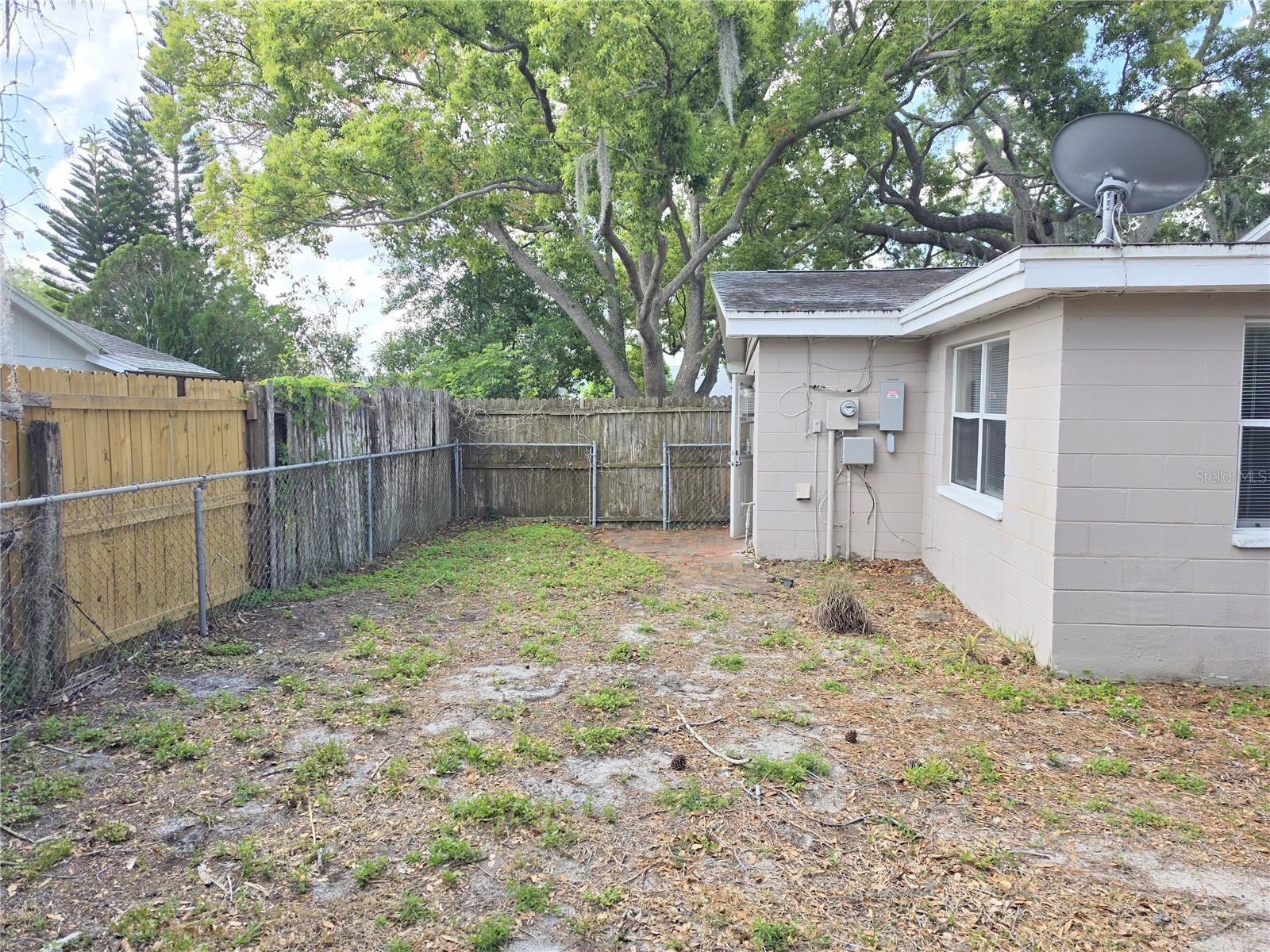 Image 25 of 29 For 3853 Stratfield Drive