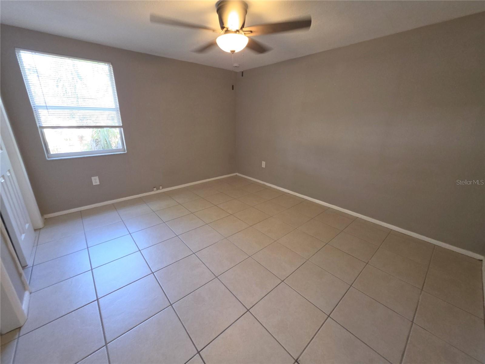 Image 7 of 29 For 3853 Stratfield Drive