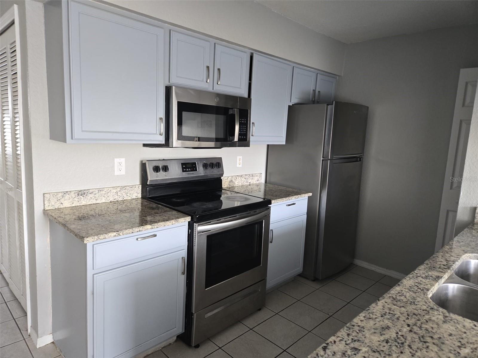 Image 6 of 15 For 2319 Prime Circle B