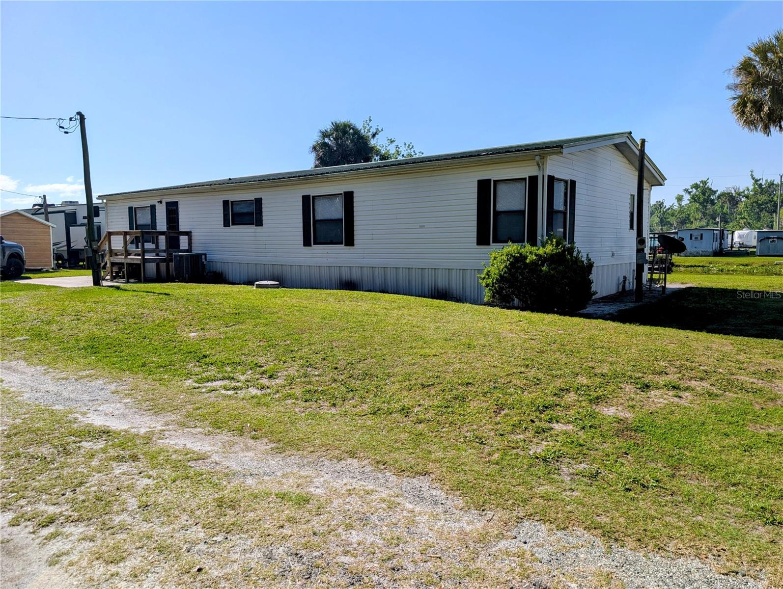 Image 10 of 17 For 25836 Manhattan Lane