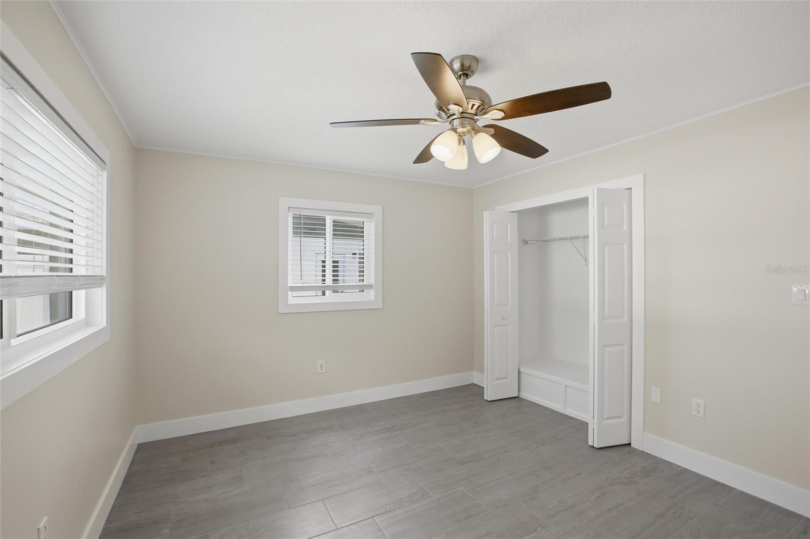 Image 16 of 39 For 3106 Oxford Drive W