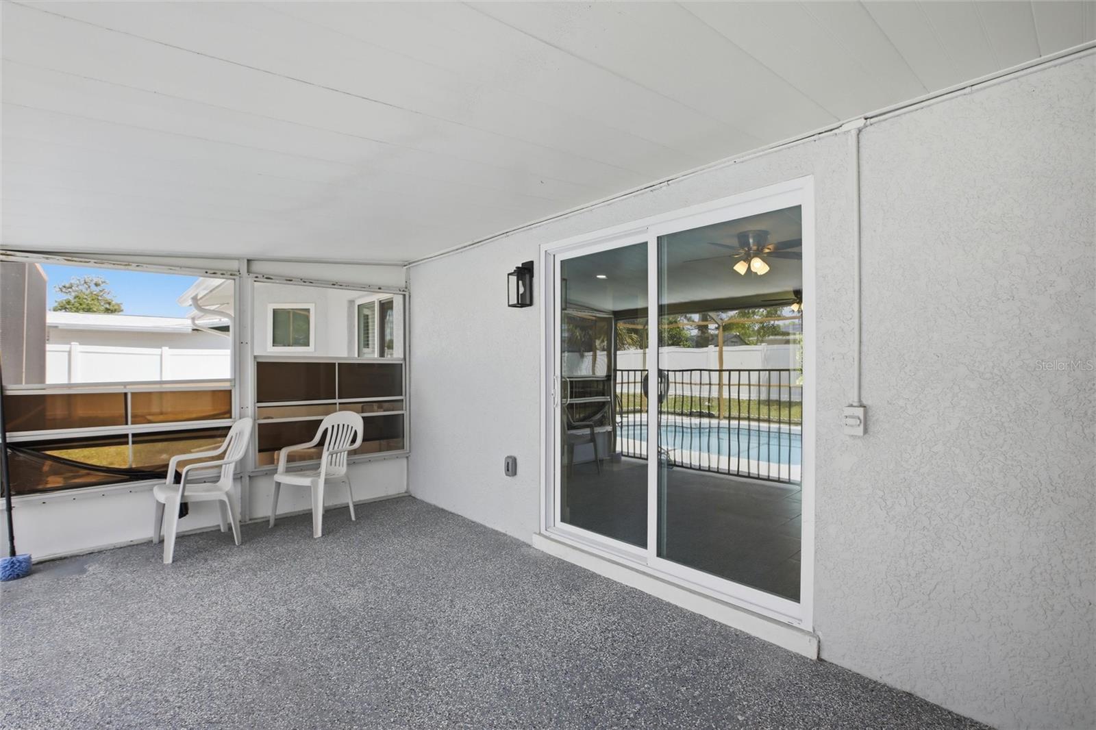 Image 30 of 39 For 3106 Oxford Drive W