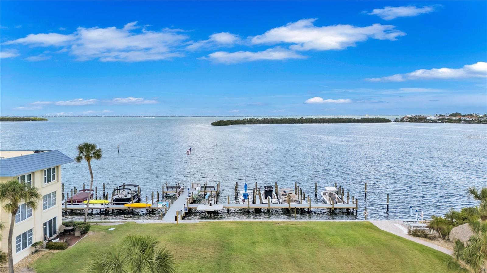 Image 18 of 23 For 3806 Gulf Of Mexico Drive C310