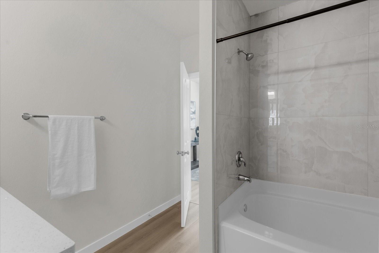 Image 17 of 27 For 4207 Dale Mabry Highway 1210