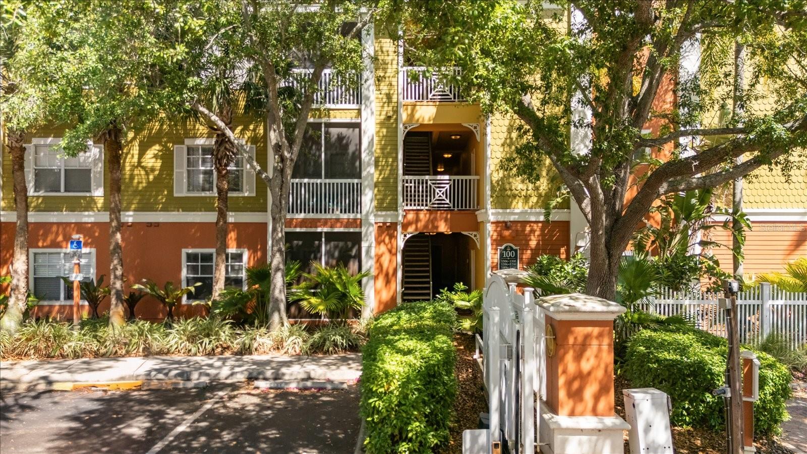 Image 2 of 27 For 4207 Dale Mabry Highway 1210