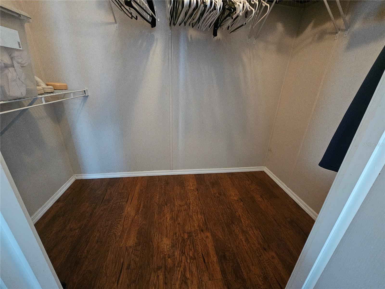 Image 18 of 30 For 2352 Peavine Circle 1016