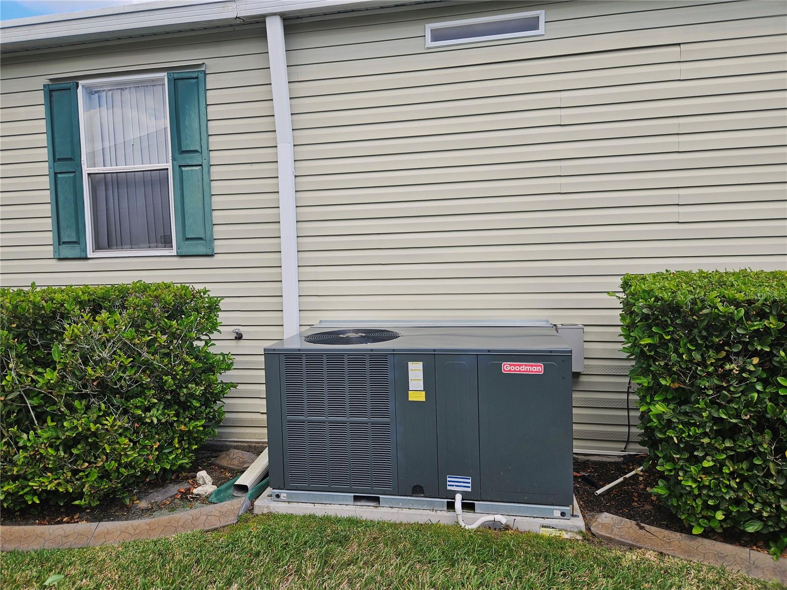 Image 25 of 30 For 2352 Peavine Circle 1016