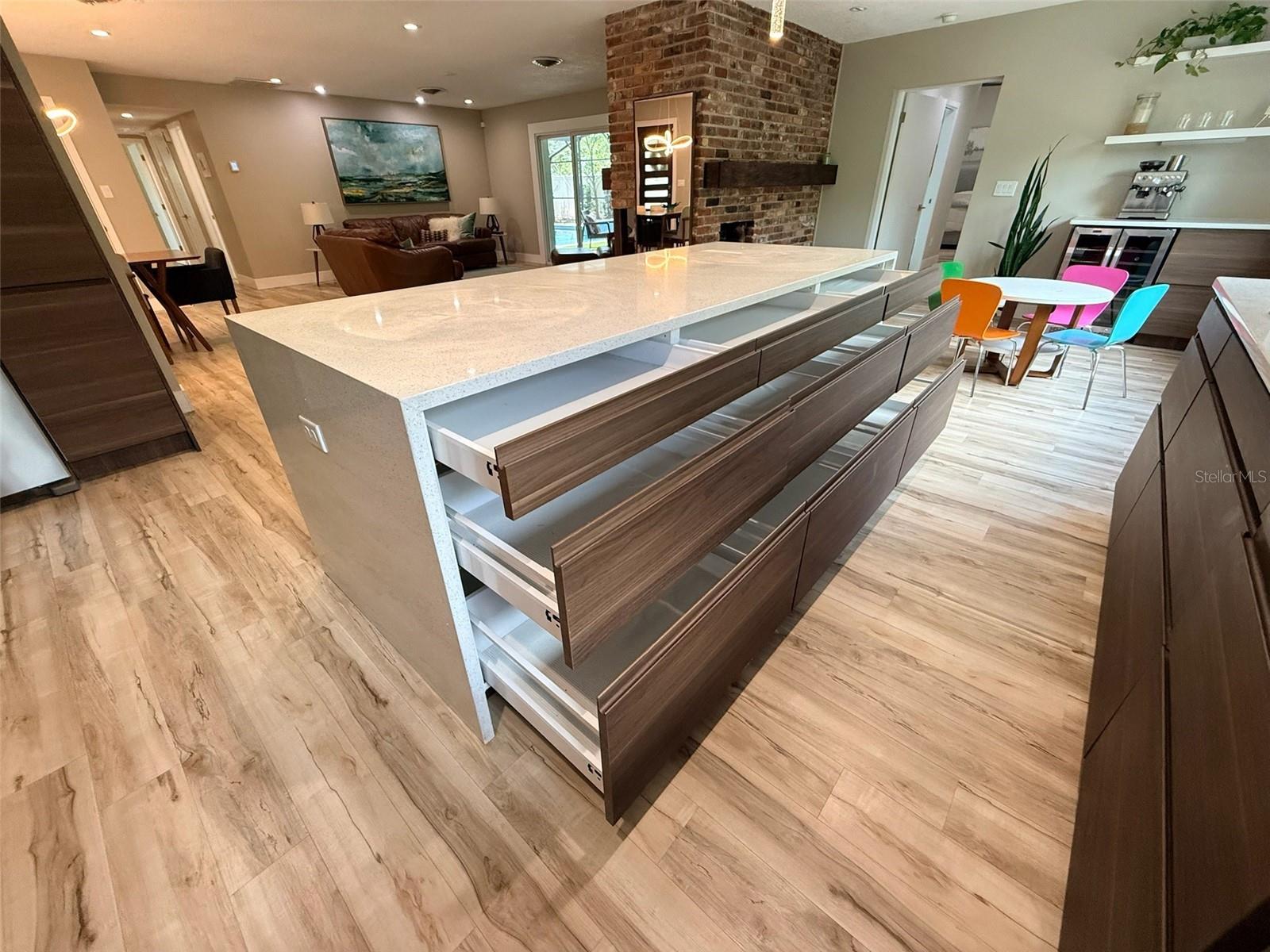 Image 14 of 35 For 921 Thistle Lane