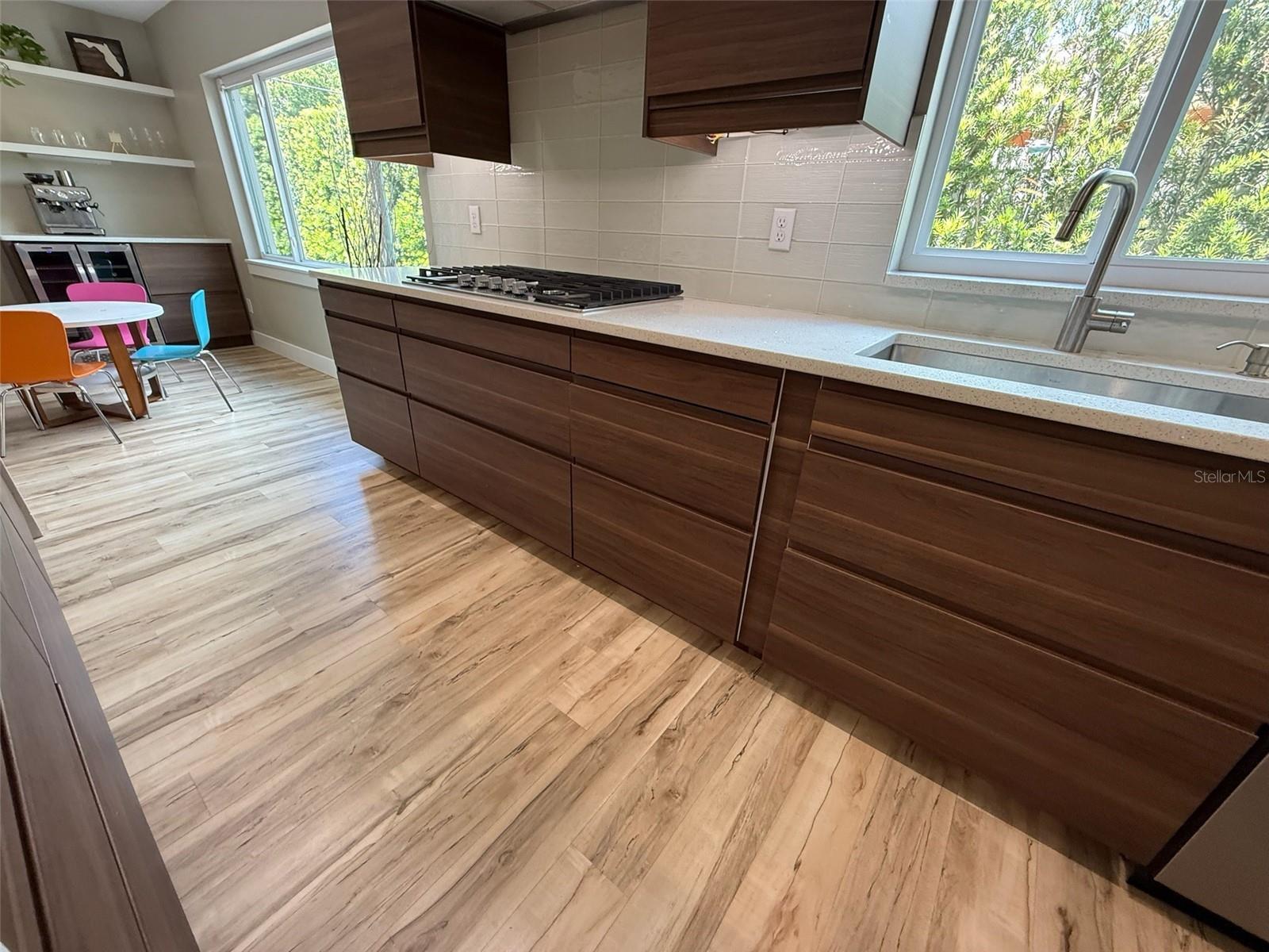 Image 15 of 35 For 921 Thistle Lane