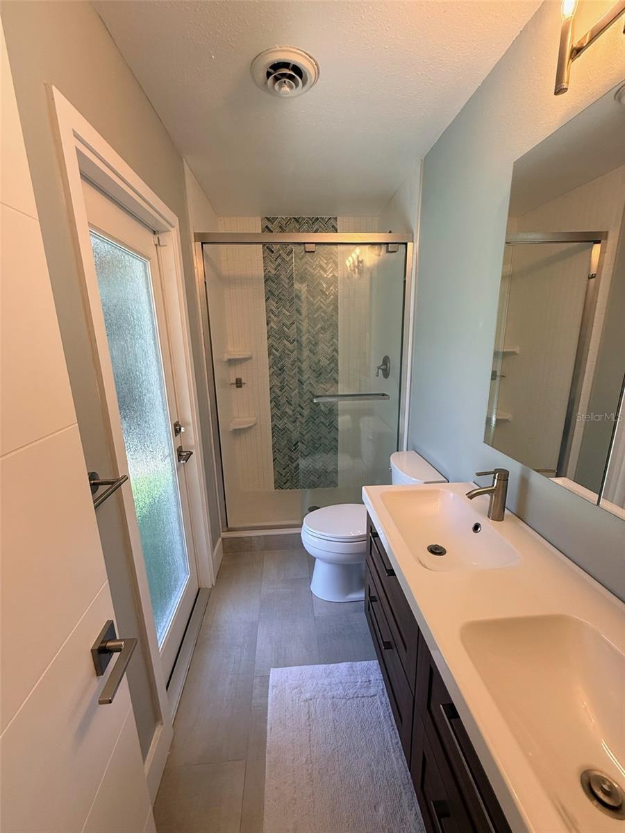 Image 31 of 35 For 921 Thistle Lane