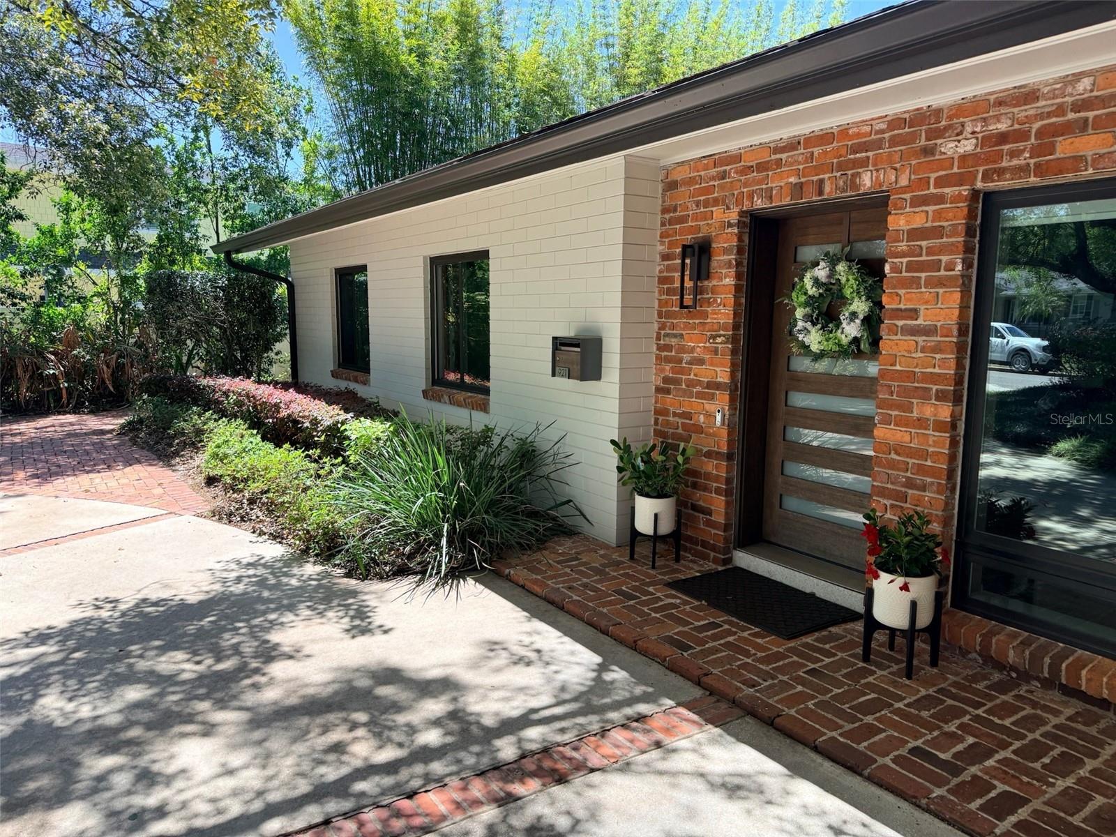 Image 5 of 35 For 921 Thistle Lane