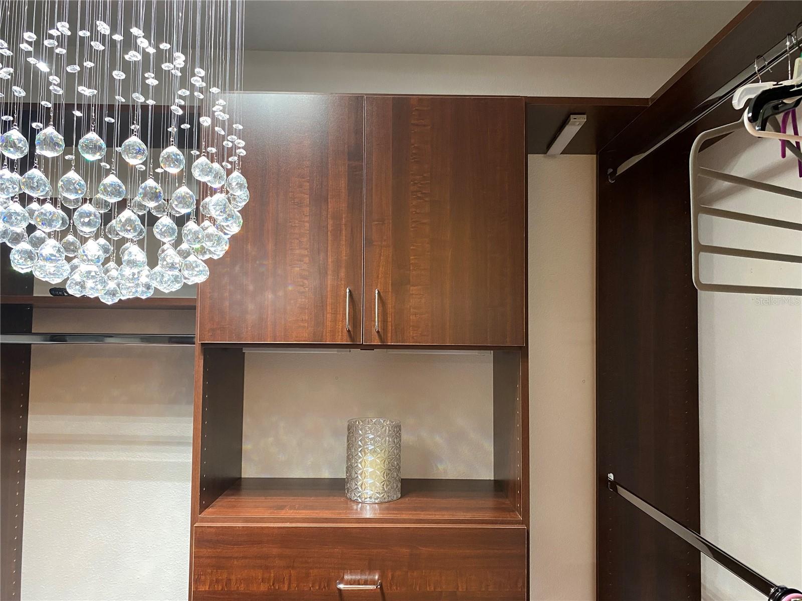 Image 11 of 22 For 5562 Superior Drive