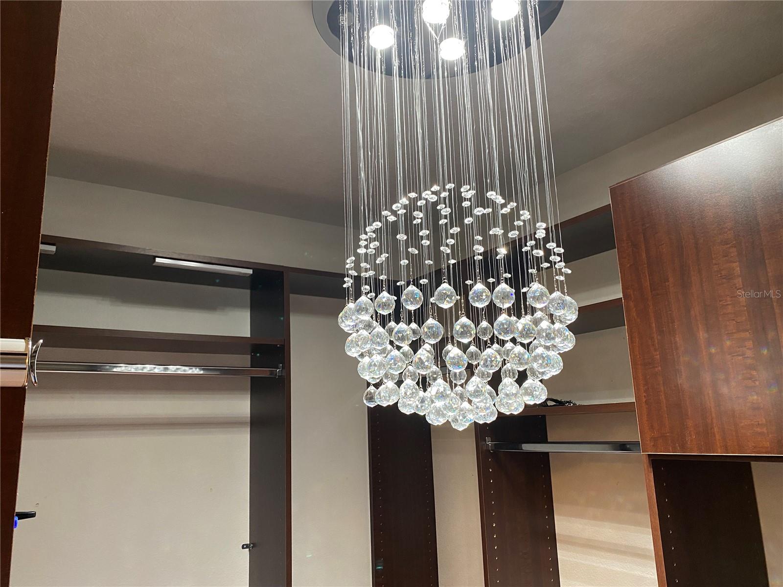 Image 12 of 22 For 5562 Superior Drive