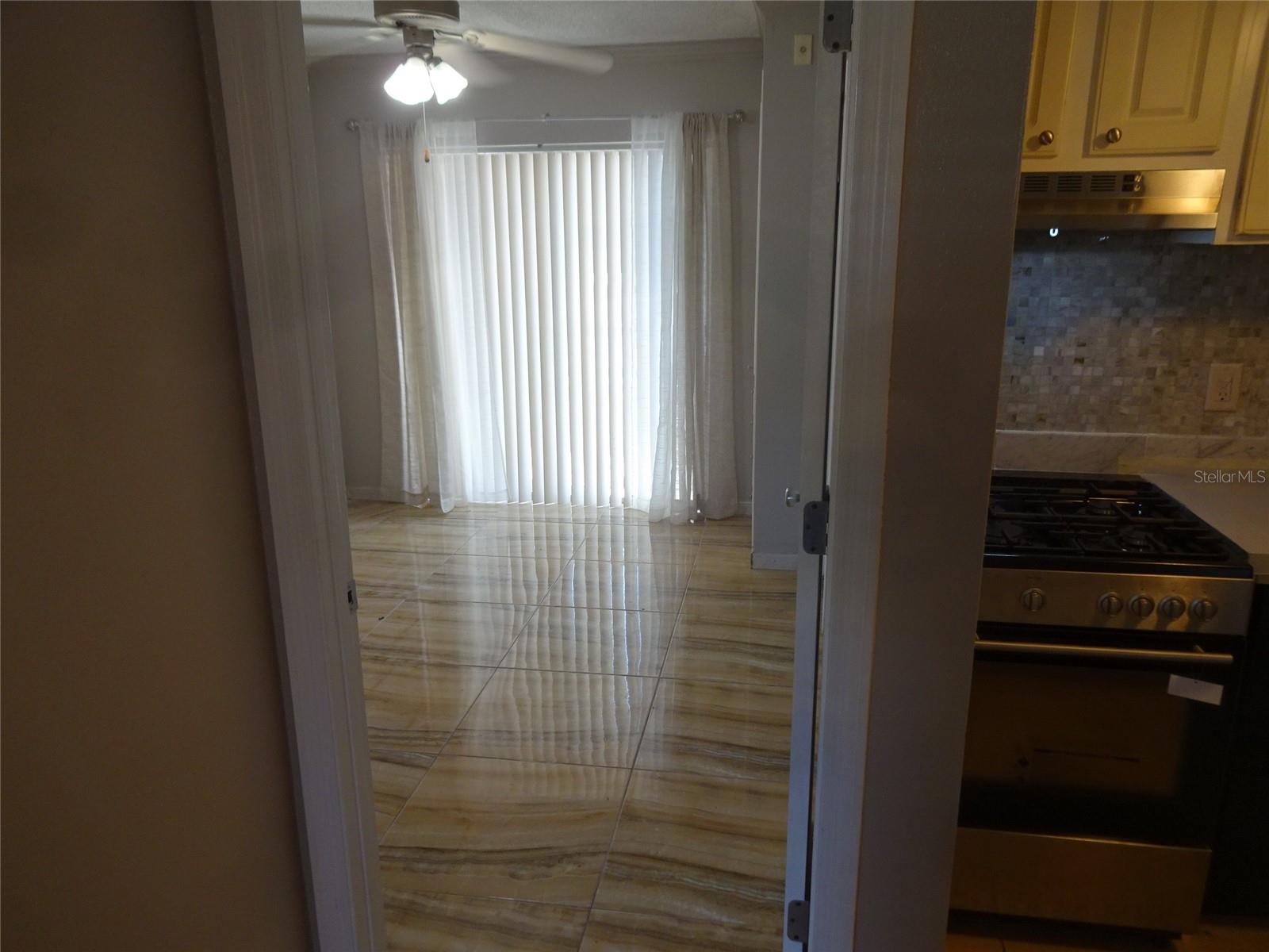 Image 11 of 20 For 123 Blue Point Way 100