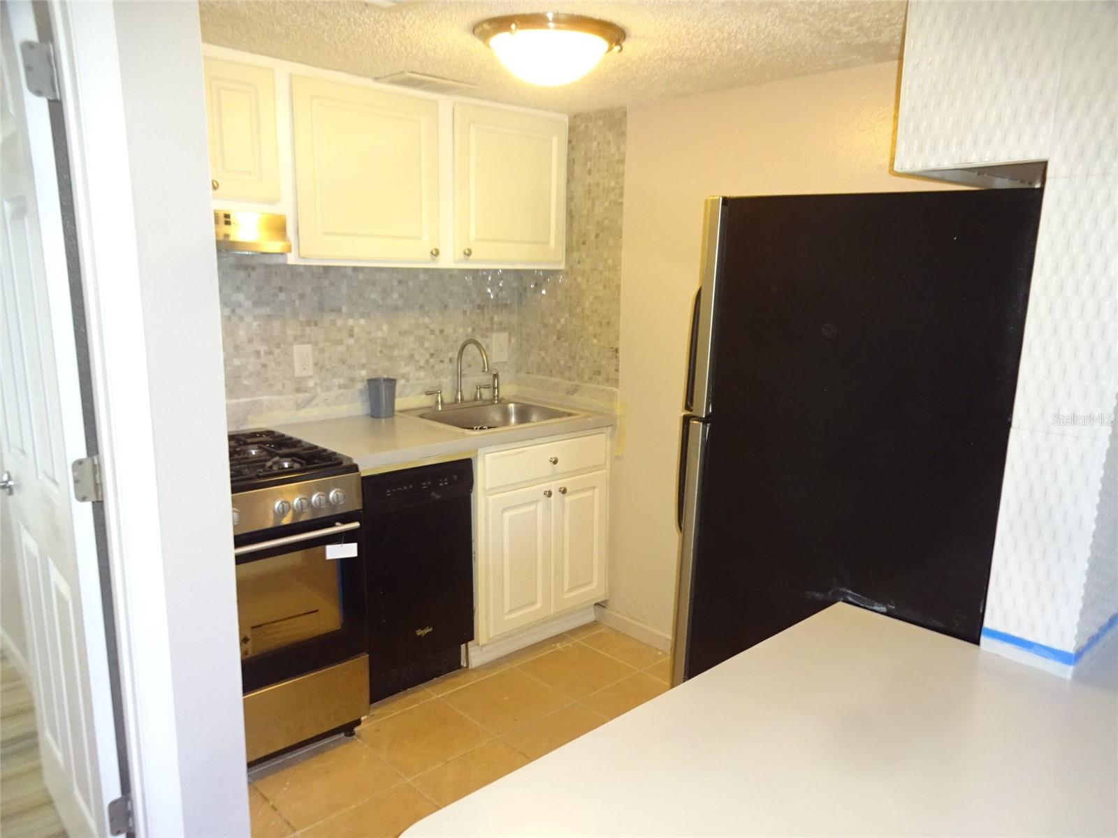 Image 9 of 20 For 123 Blue Point Way 100