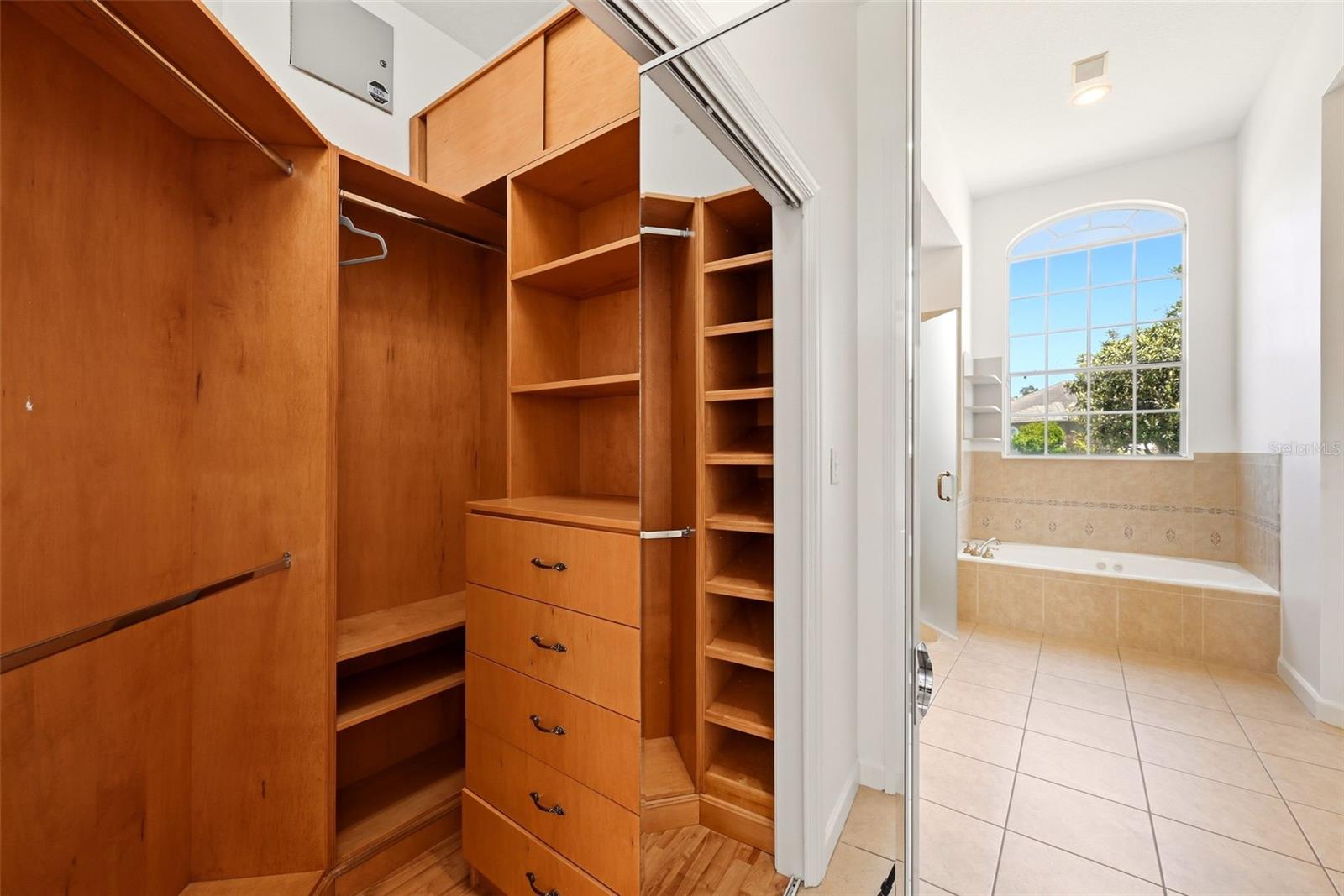 Image 26 of 63 For 8726 Beckingham Place