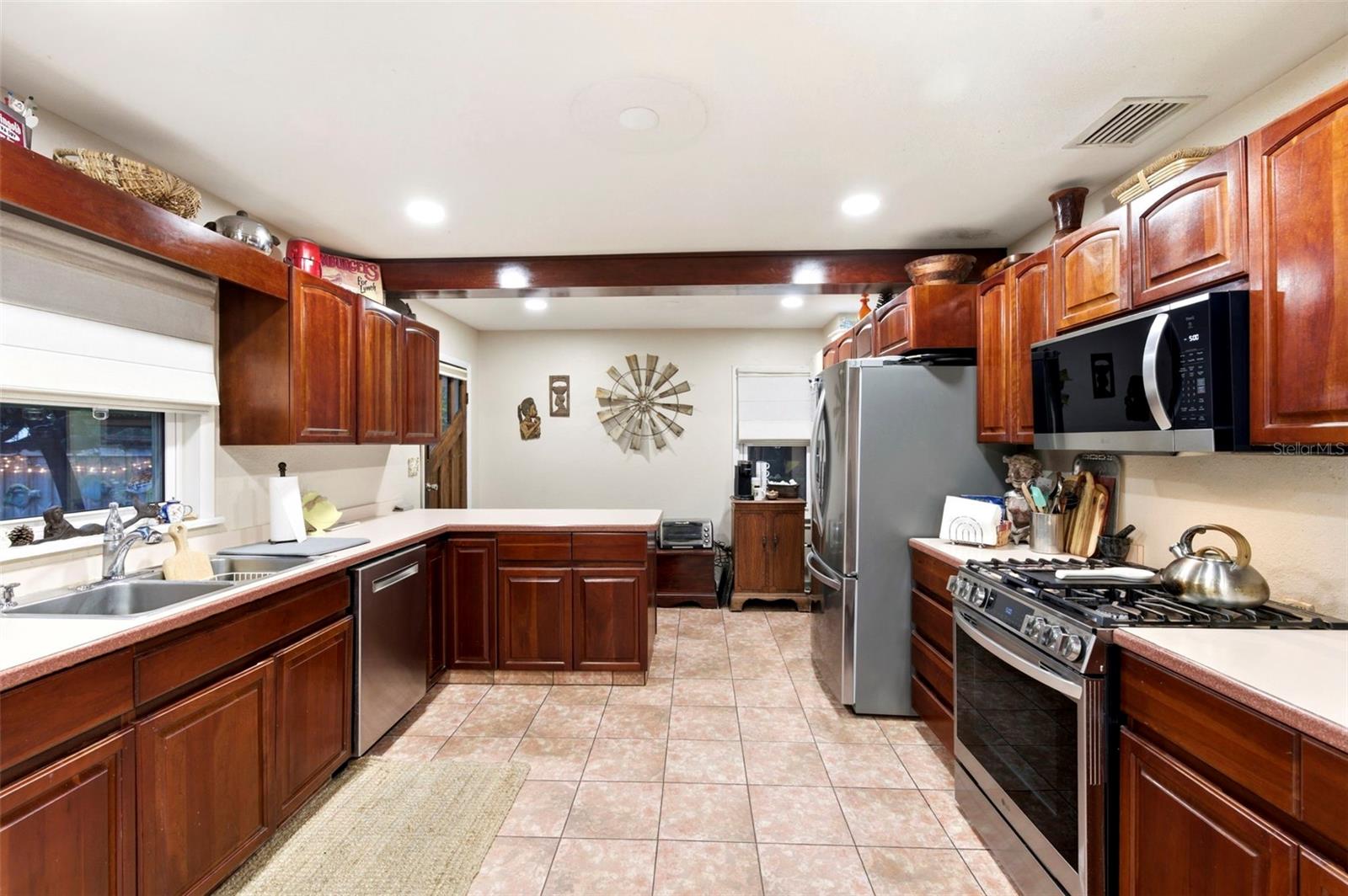 Image 10 of 48 For 501 Broadway