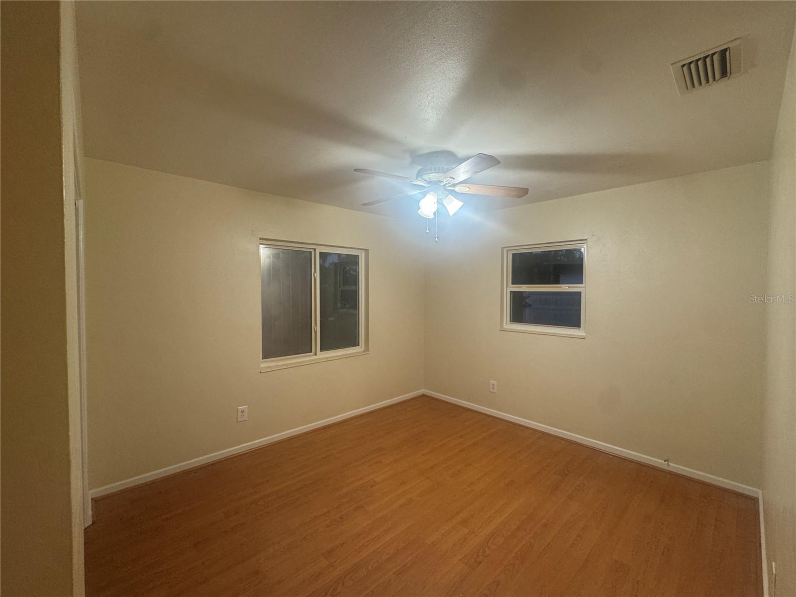 Image 11 of 14 For 729 Crestwood Drive