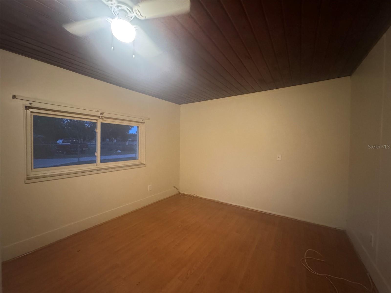 Image 12 of 14 For 729 Crestwood Drive