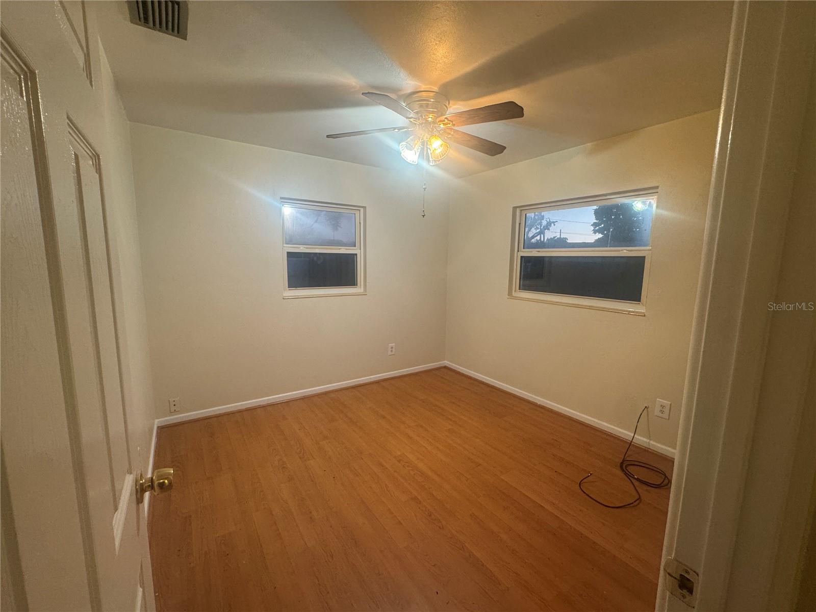 Image 8 of 14 For 729 Crestwood Drive