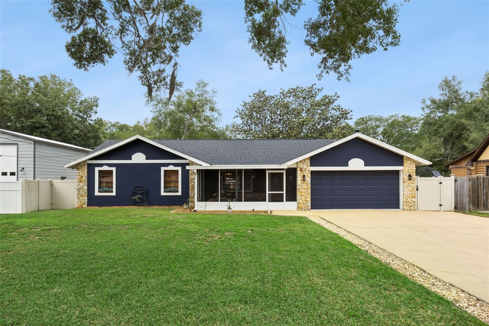 Details for 27627 Lois Drive, TAVARES, FL 32778