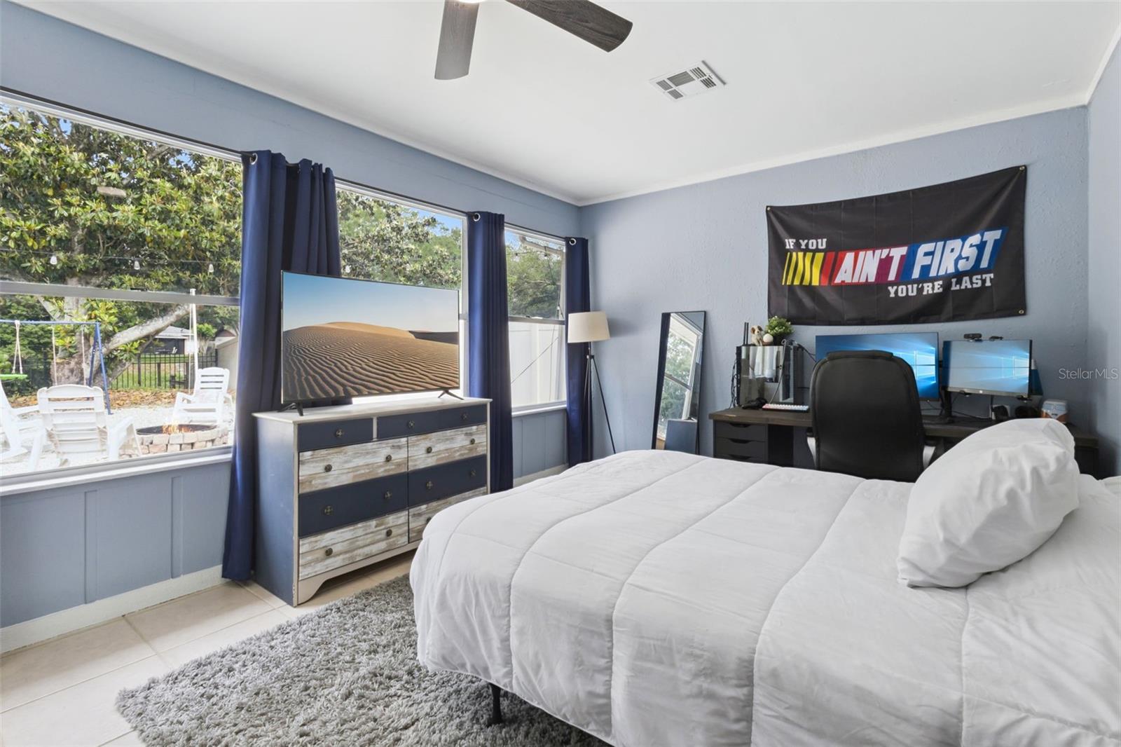 Image 17 of 40 For 27627 Lois Drive