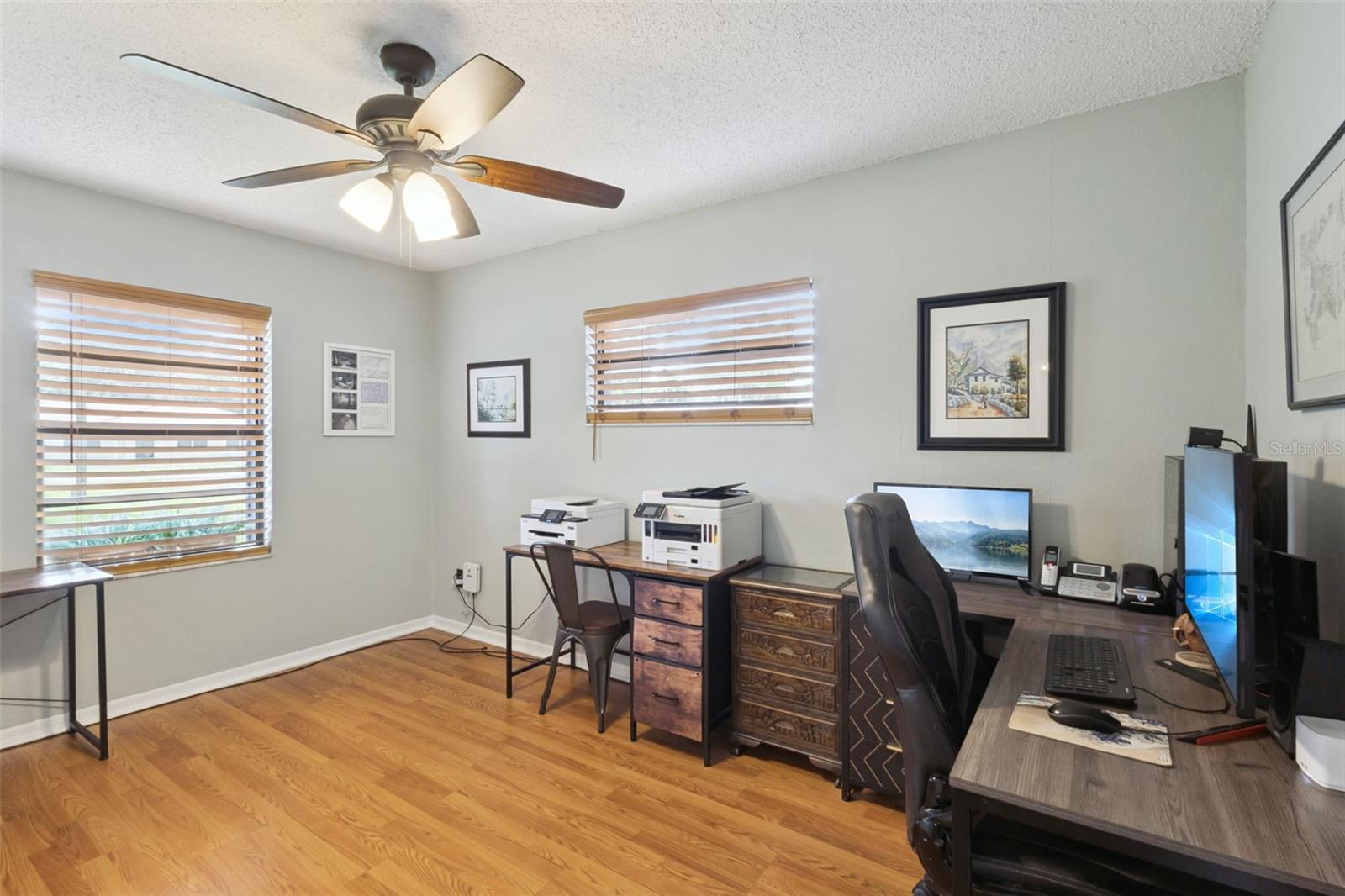 Image 23 of 40 For 27627 Lois Drive