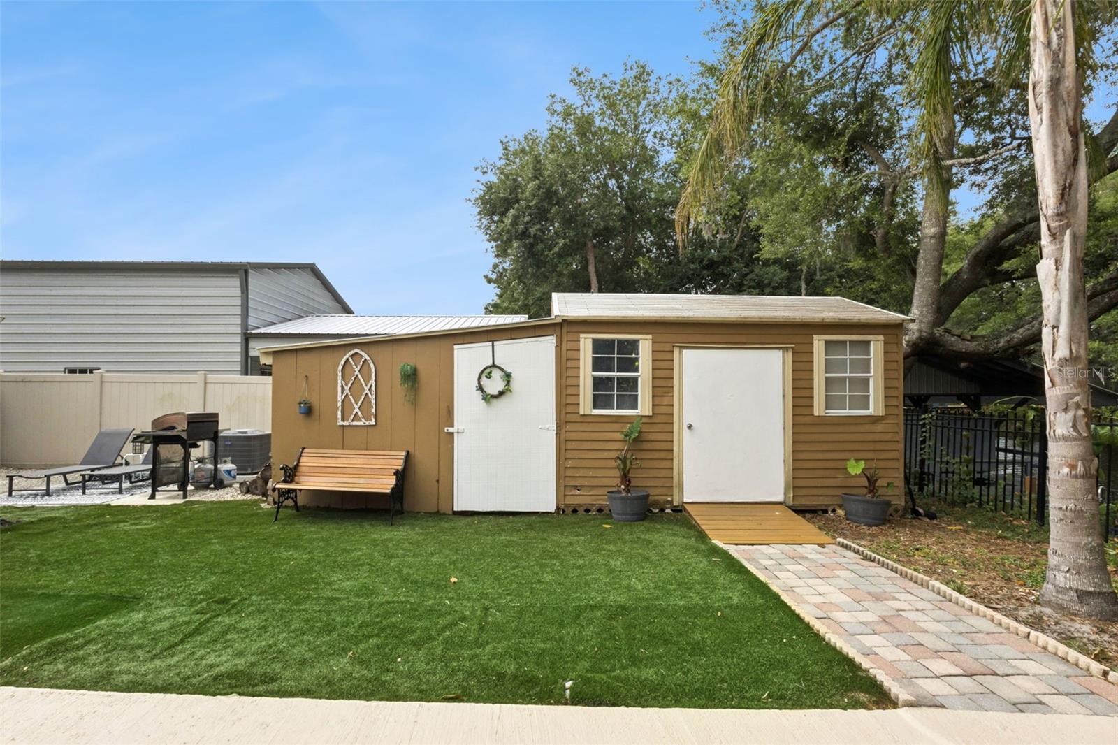 Image 32 of 40 For 27627 Lois Drive