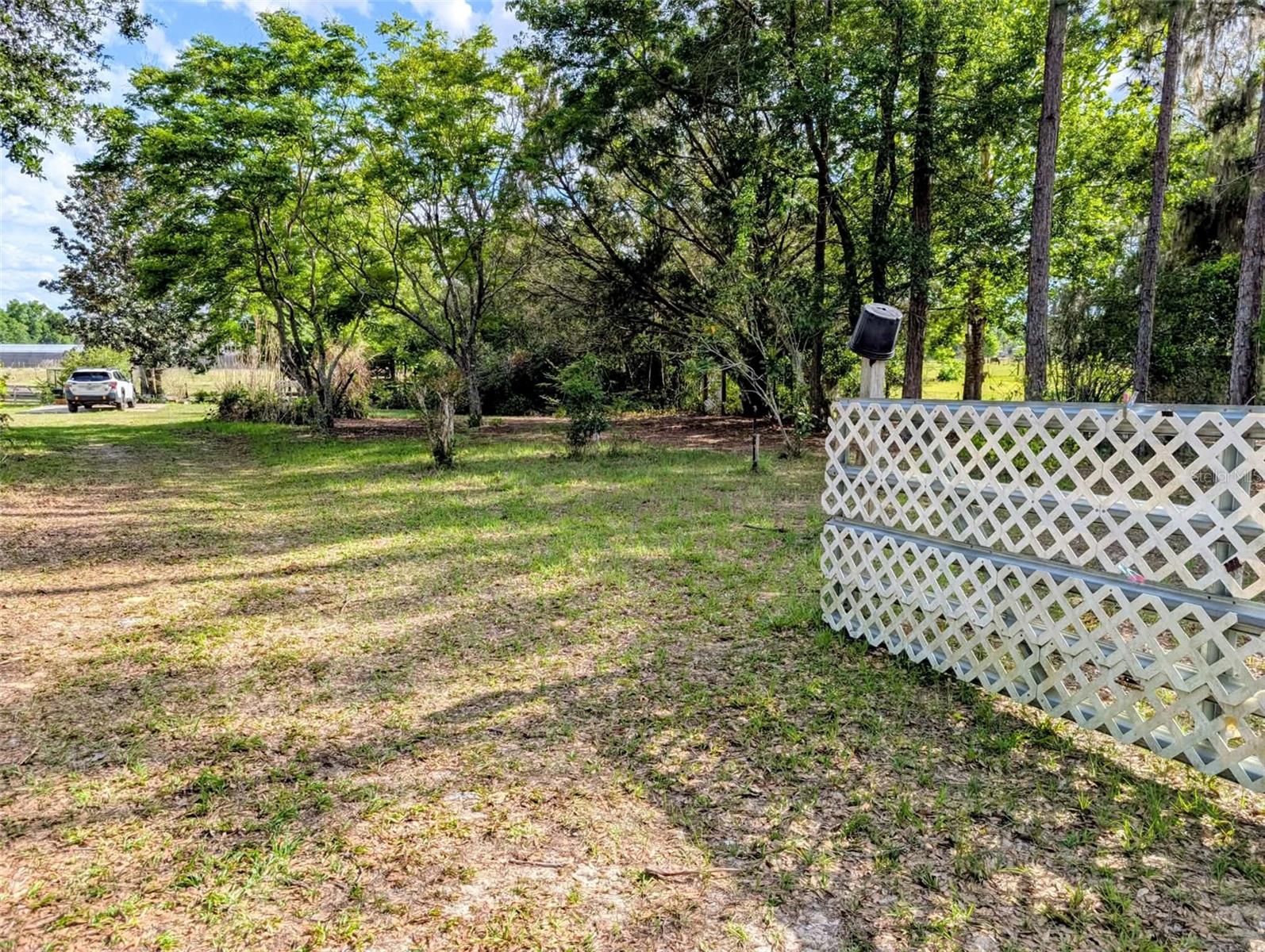 Listing photo id 11 for 35819 Nova Lane