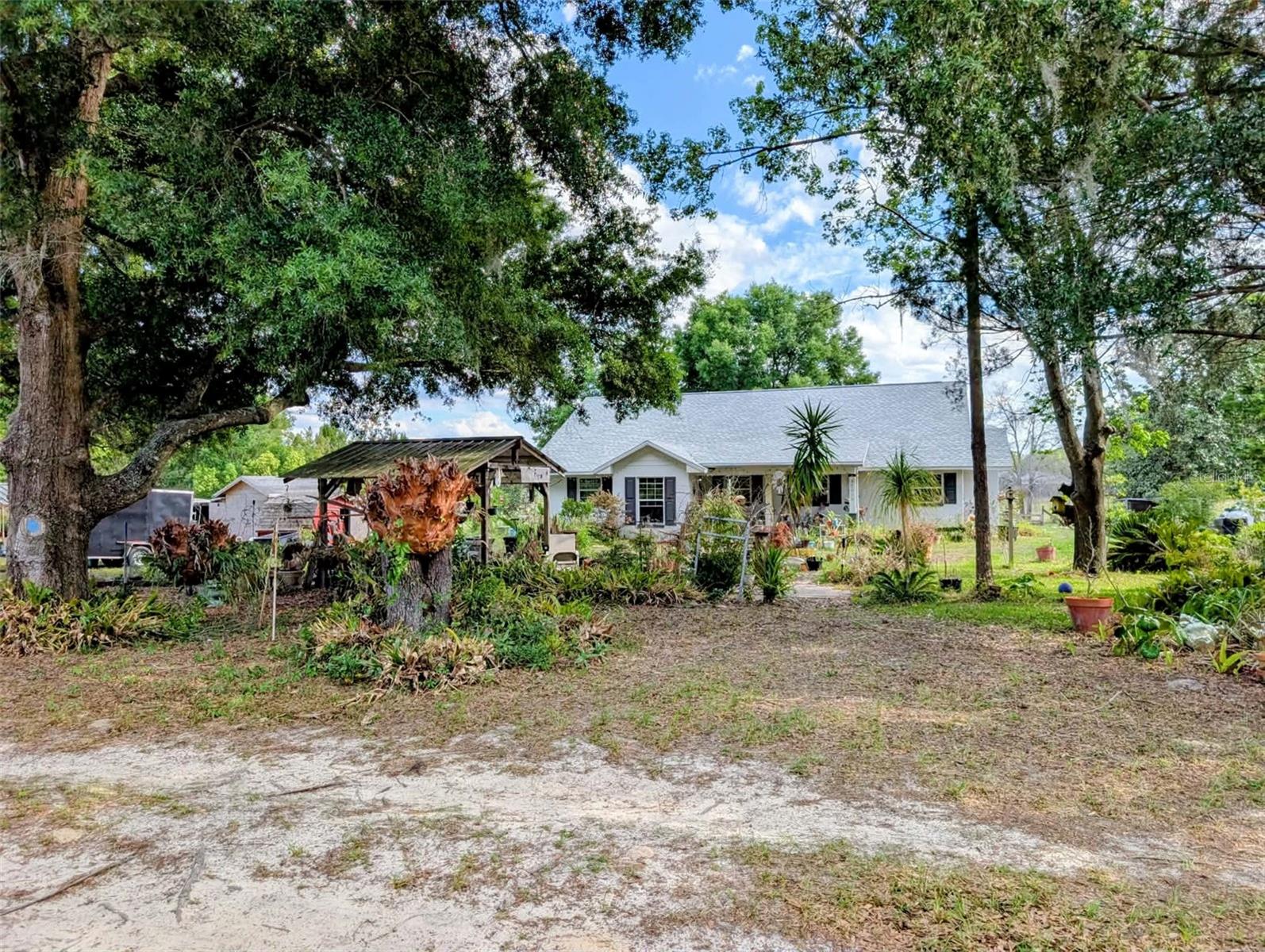 Listing photo id 0 for 35819 Nova Lane