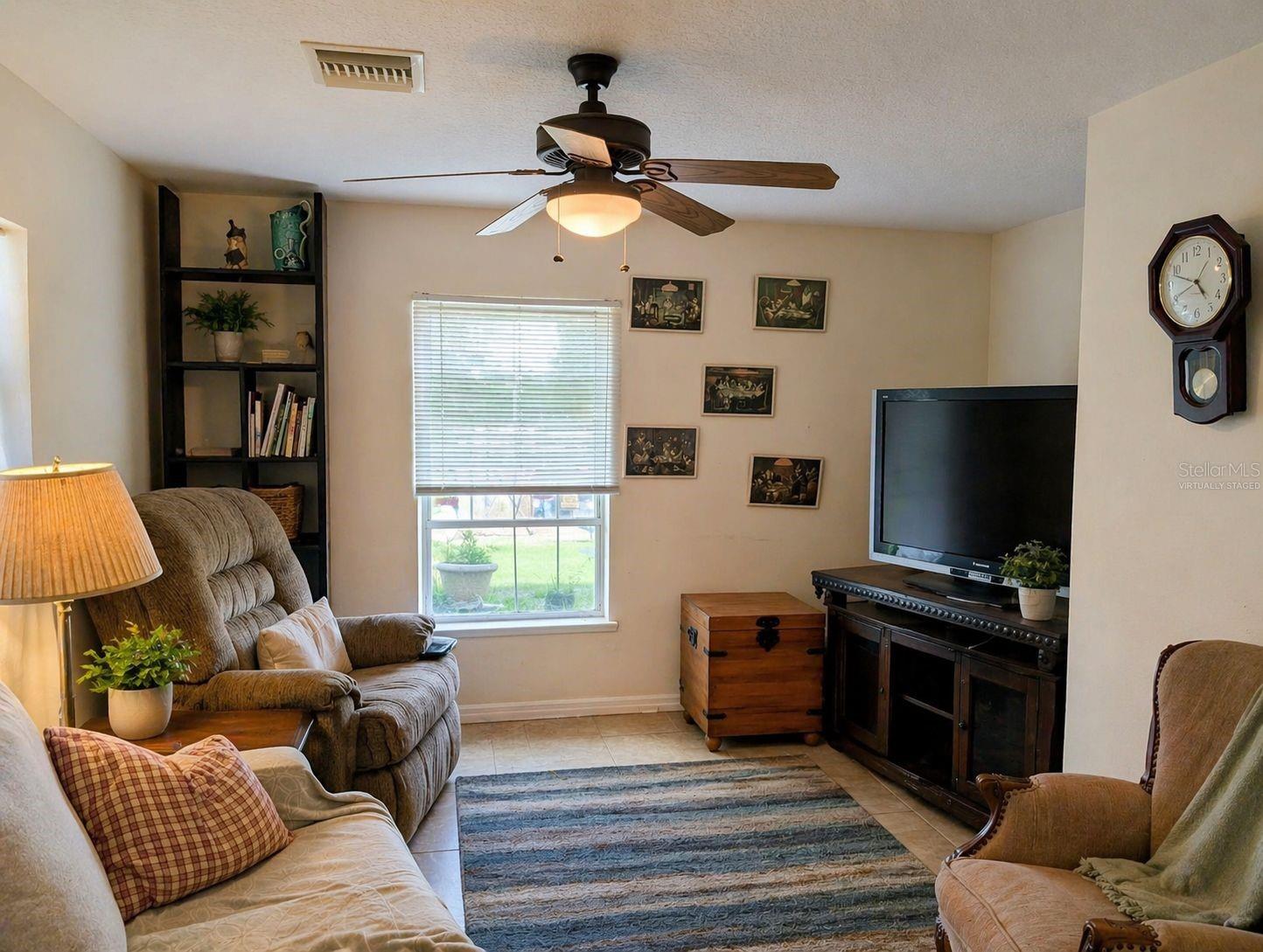 Listing photo id 7 for 35819 Nova Lane