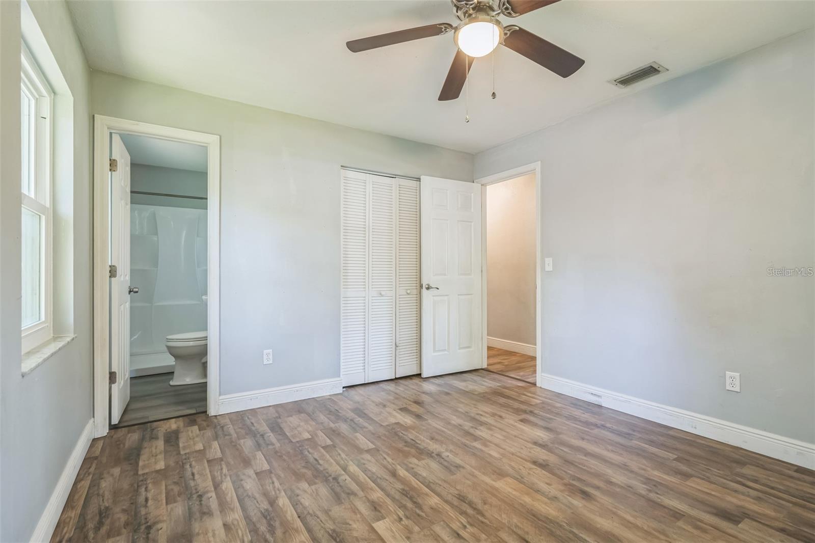 Image 5 of 13 For 5243 114th Street