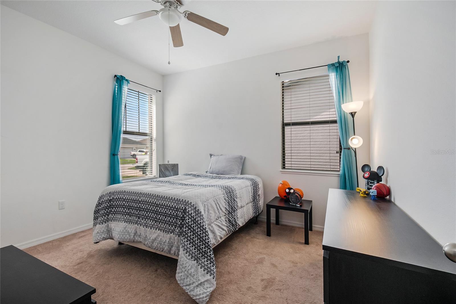 Image 14 of 52 For 4842 Ashurst Street